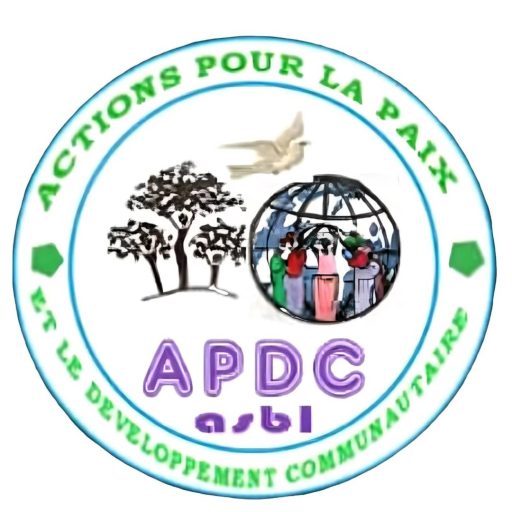 RDC: APDC distribue des kits scolaires aux enfants orphelins ...